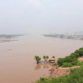 nível baixo do rio Vermelho