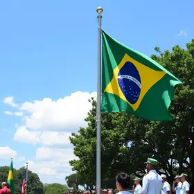 Cerimônia de Hasteamento da Bandeira